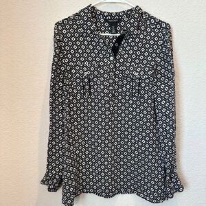 White House Black Market Black & White Diamond Print 100% Silk Popover Blouse 10